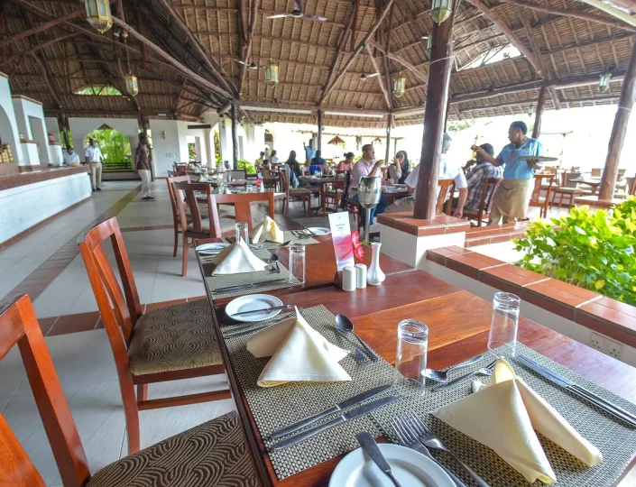 zanzibar-sea-cliff-4